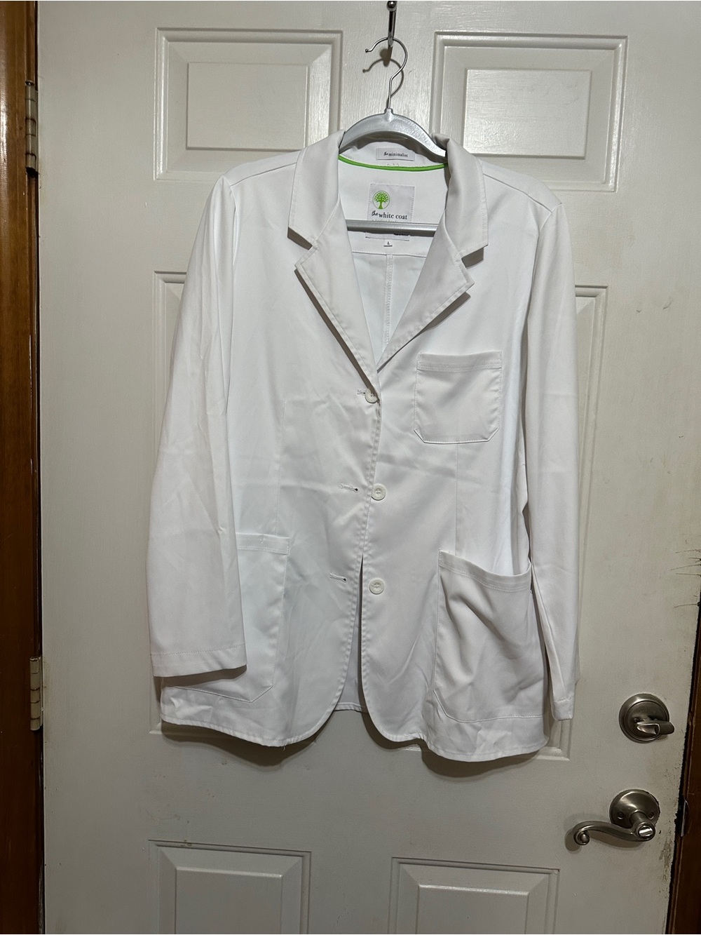NWOT Healing Hands: The White Coat The Minimalist Lab Coat Women's Large 5160